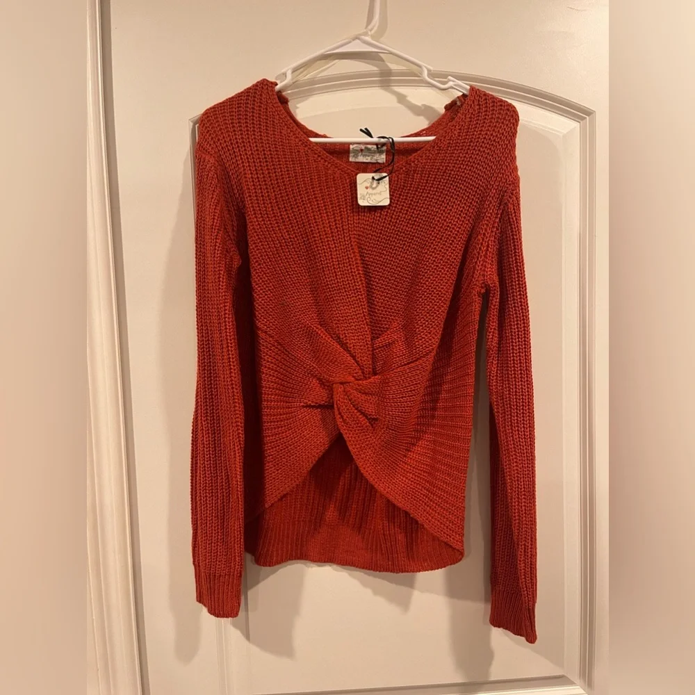 Sweater - Picture 1 of 2